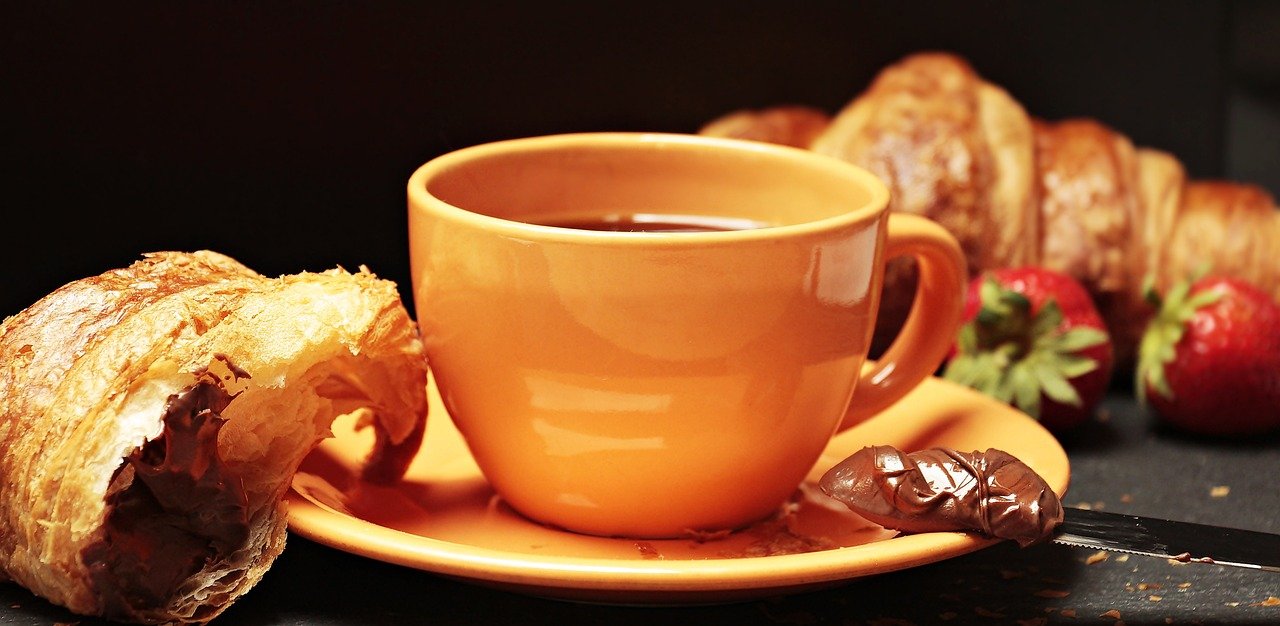 coffee, croissant, coffee pot-2458277.jpg